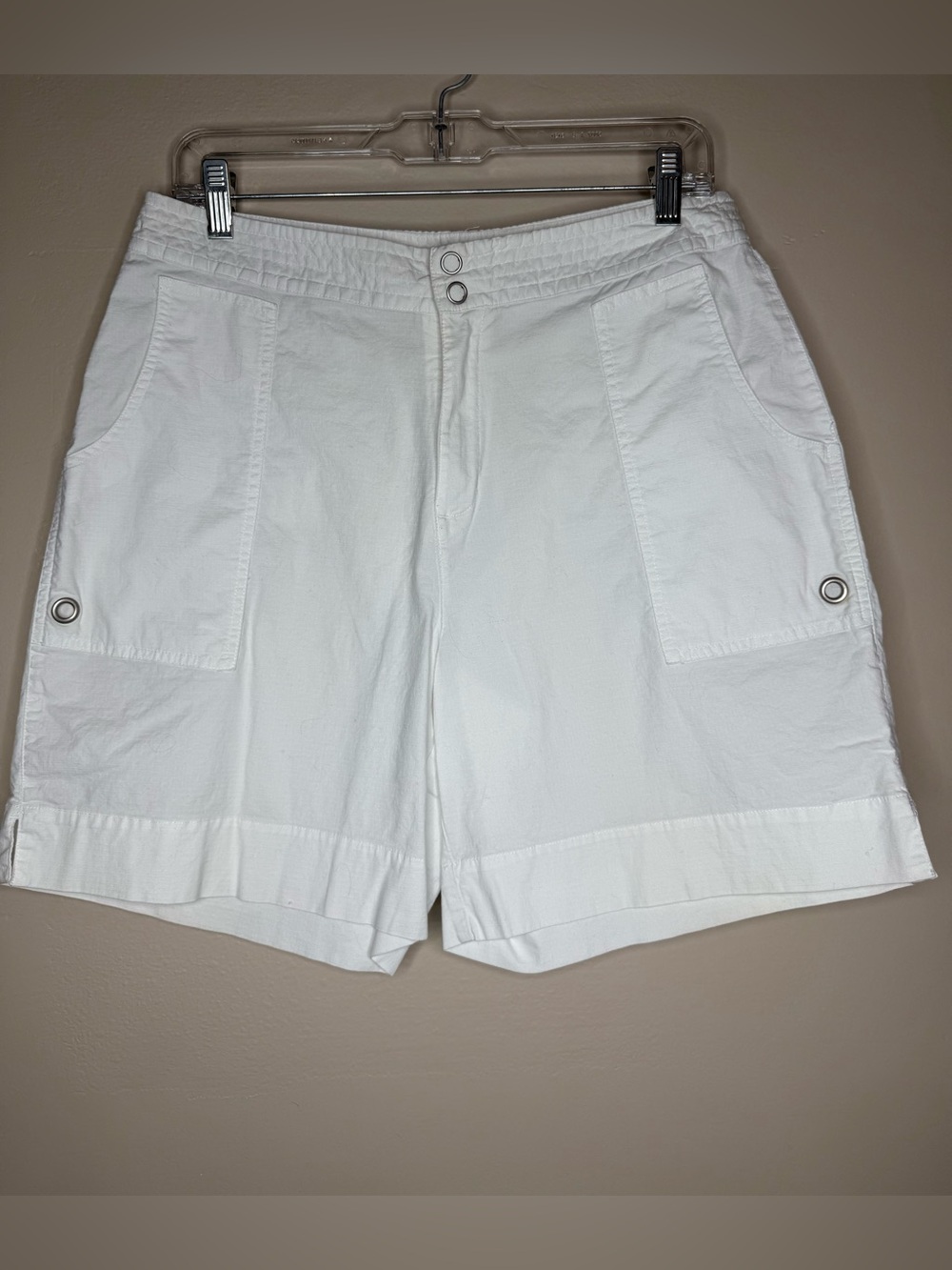 Chico's White Mid-Rise Cargo Bermuda Shorts Size 2 or Misses Size Large